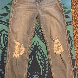 Hollister ultra high rise Mom Jean size 0R